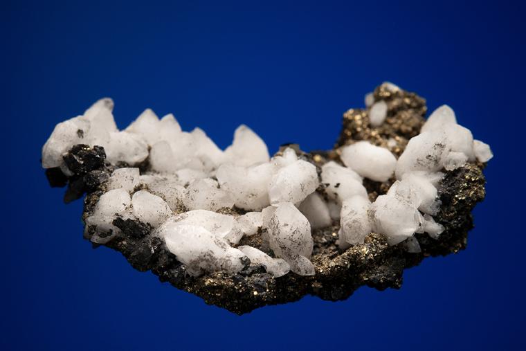 QUARTZ on PYRITE