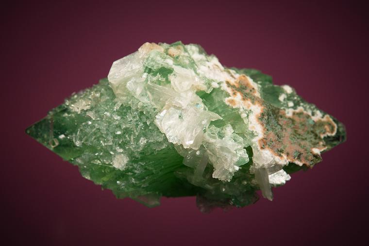 FLUORAPOPHYLLITE-(K) with STILBITE
