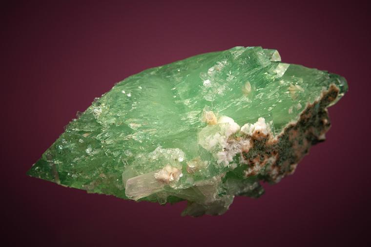FLUORAPOPHYLLITE-(K) with STILBITE