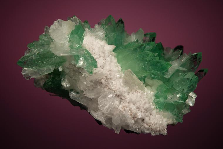 FLUORAPOPHYLLITE-(K) with STILBITE