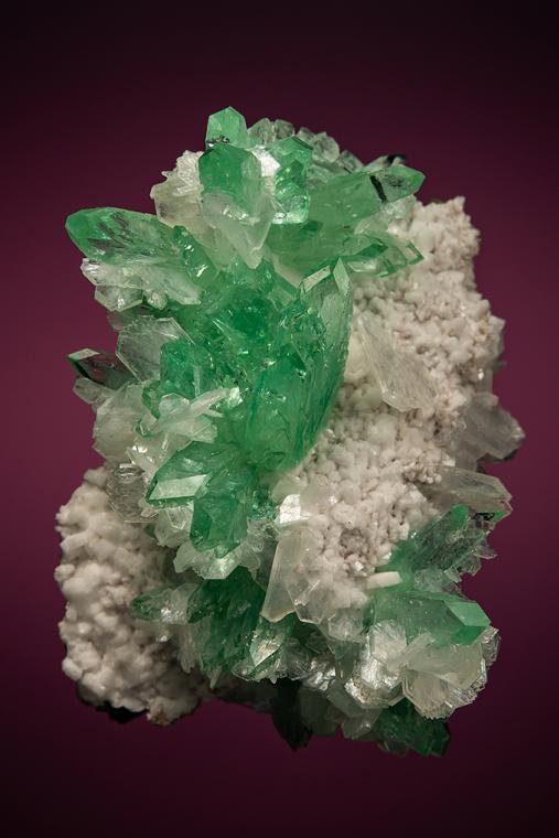 FLUORAPOPHYLLITE-(K) with STILBITE