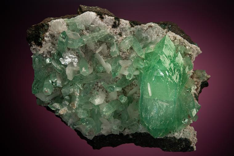 FLUORAPOPHYLLITE-(K) with STILBITE