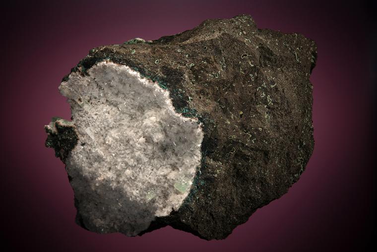 FLUORAPOPHYLLITE-(K) with STILBITE