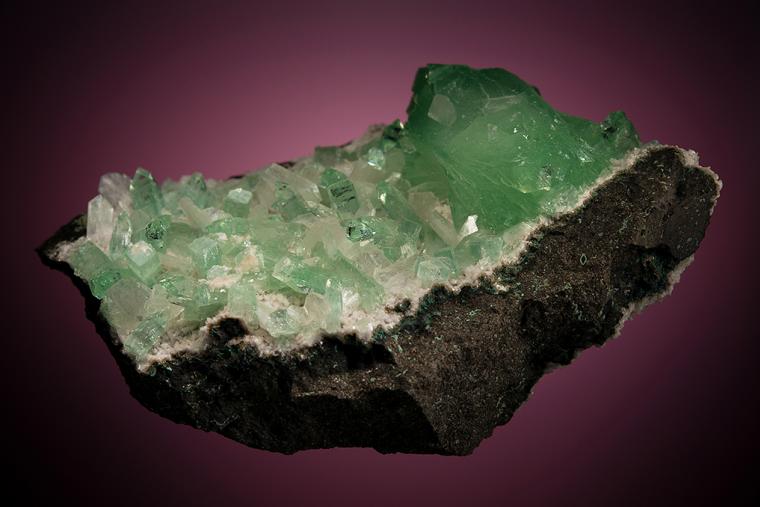 FLUORAPOPHYLLITE-(K) with STILBITE