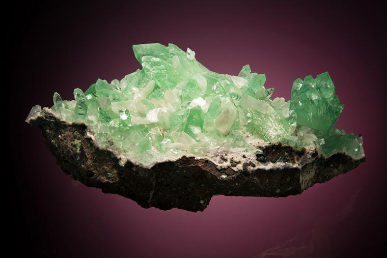 FLUORAPOPHYLLITE-(K) with STILBITE