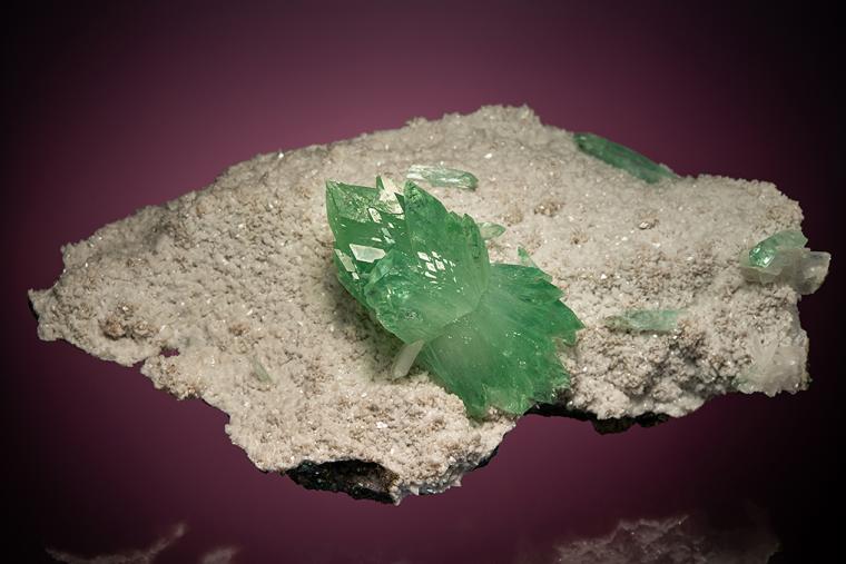 FLUORAPOPHYLLITE-(K)