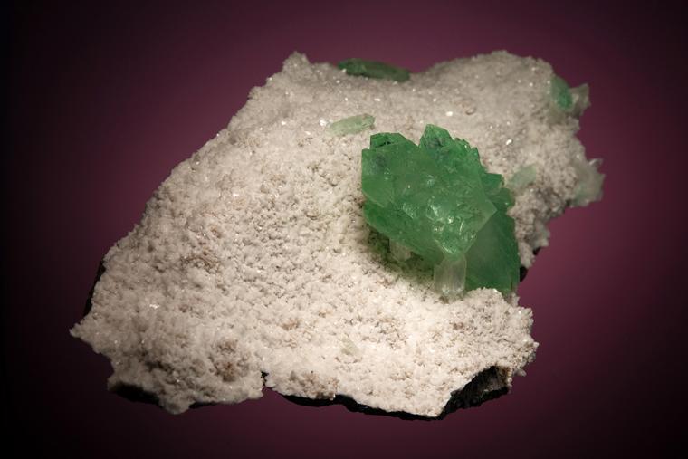 FLUORAPOPHYLLITE-(K)