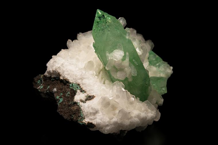 FLUORAPOPHYLLITE-(K) with STILBITE