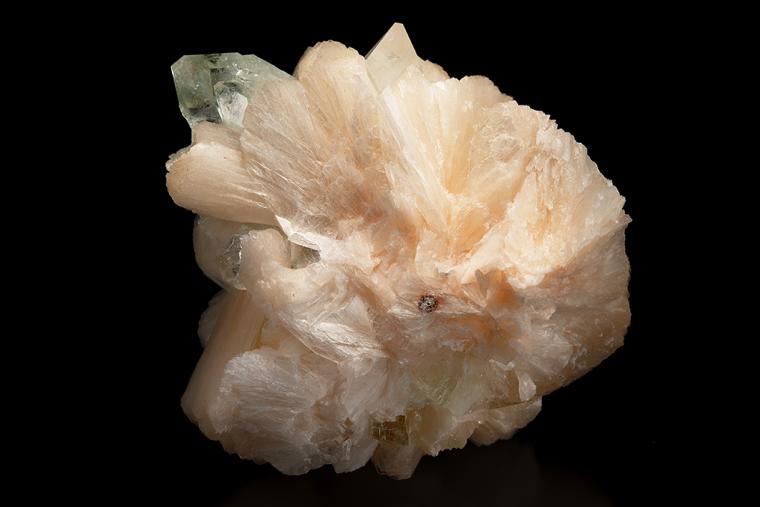 FLUORAPOPHYLLITE-(K) with STILBITE