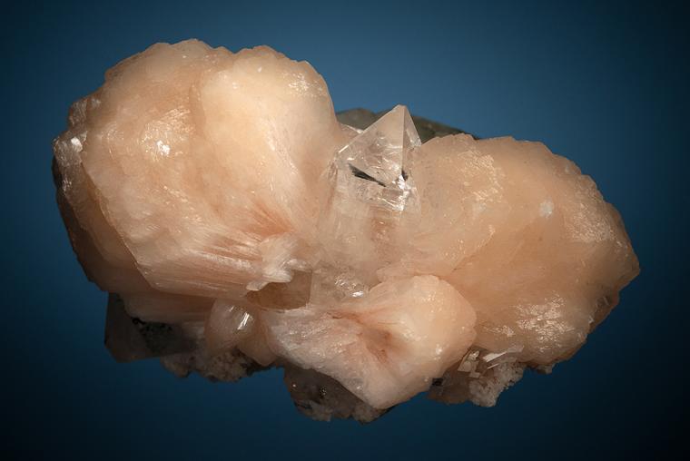 STILBITE with FLUORAPOPHYLLITE-(K)