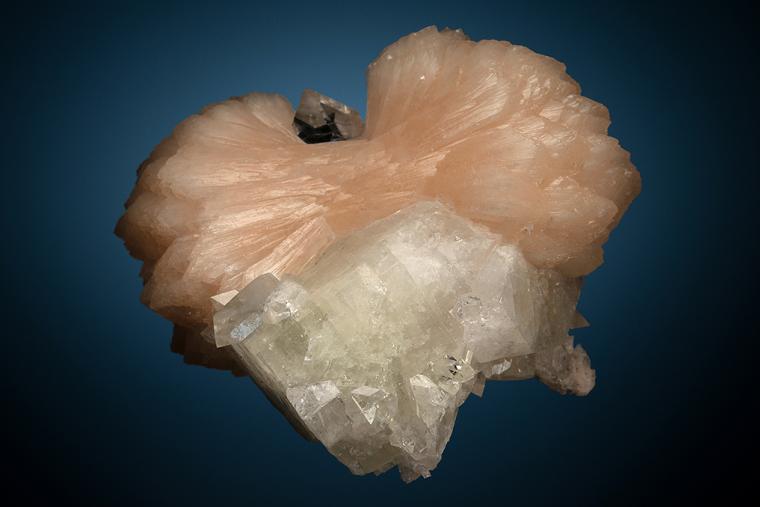 STILBITE with FLUORAPOPHYLLITE-(K)