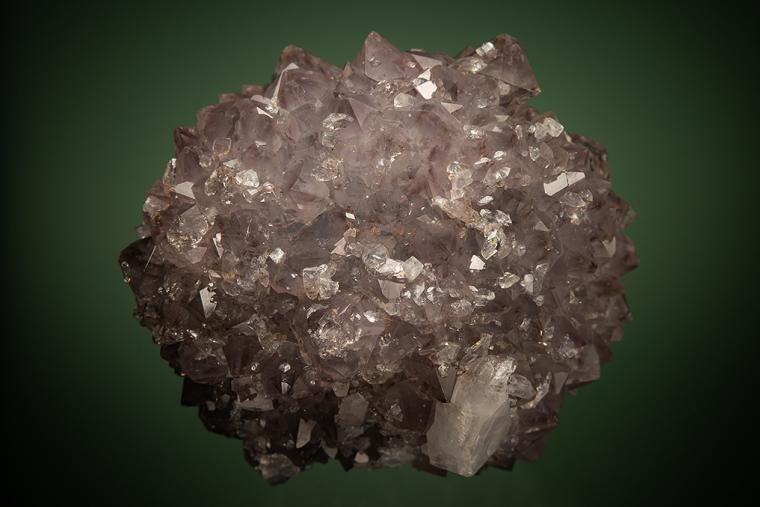 FLUORAPOPHYLLITE-(K) on QUARTZ var. Amethyst