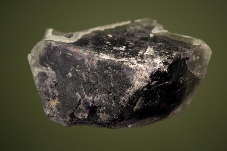FLUORITE (SPINEL law twin)