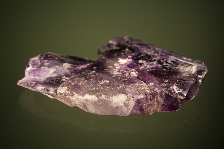 FLUORITE (SPINEL law twin)