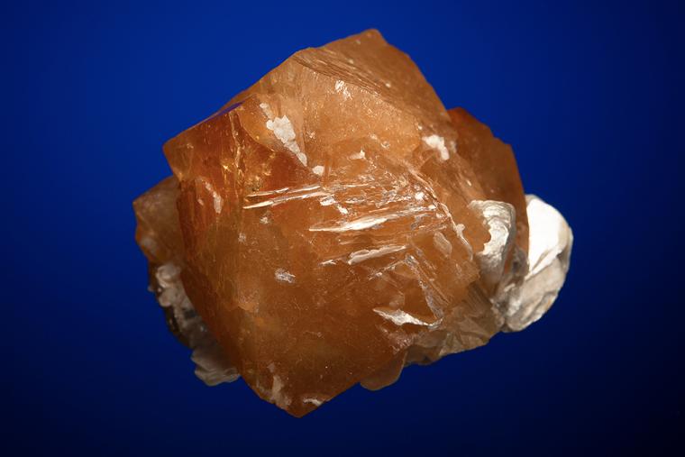 SCHEELITE with MUSCOVITE