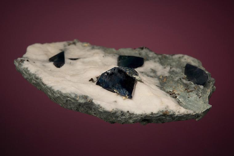 BENITOITE